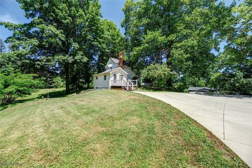 1060 Portage Line Rd, Akron, OH, 44312-4116 | Card Image
