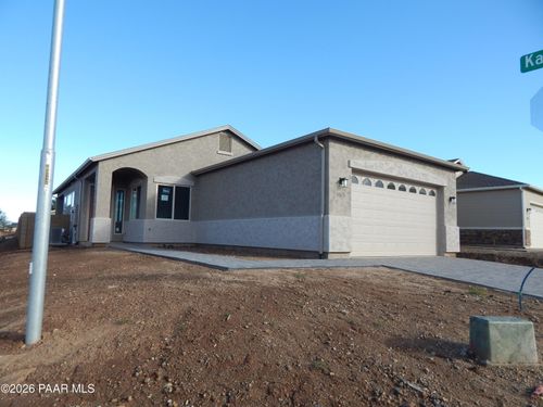 4571 N Reading Rd, Prescott Valley, AZ, 86314-4494 | Card Image