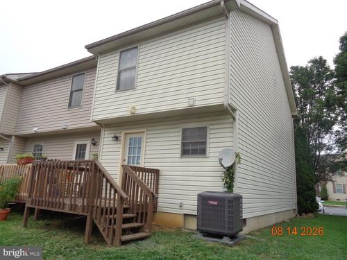 32 Judges Ct, INWOOD, WV, 25428-4990 | Card Image