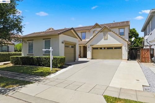 749 Ellerbrook St, Mountain House, CA, 95391-1132 | Card Image