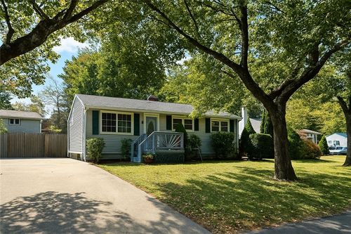 78 Keeley Ave, Warwick, RI, 02886-7813 | Card Image