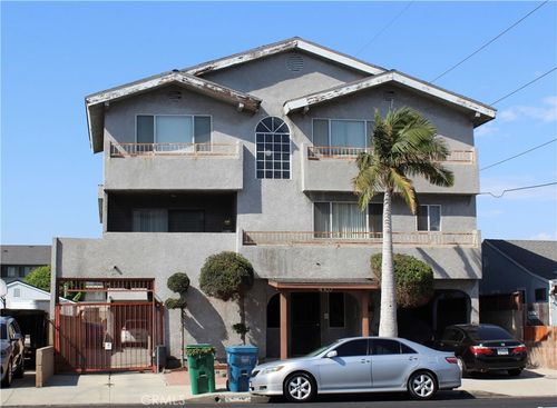 4707 W 120th St, Hawthorne, CA, 90250-2878 | Card Image