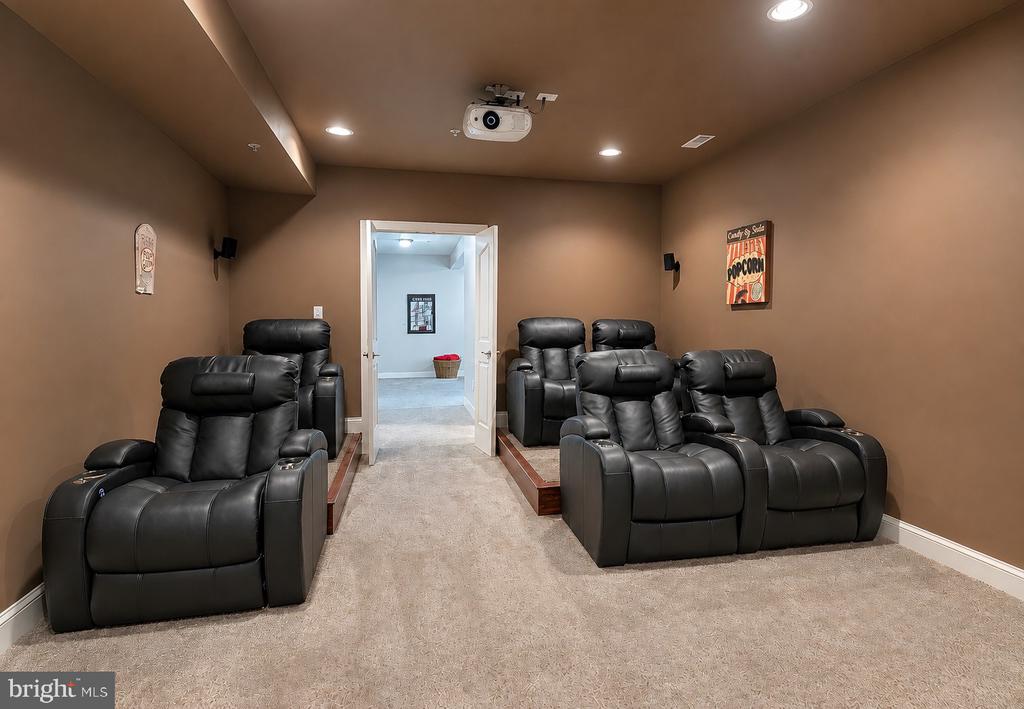 Residential in HOLLYWOOD 3