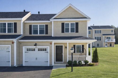 1401-1401 Kenwood Way, Clinton, MA, 01510-3935 | Card Image