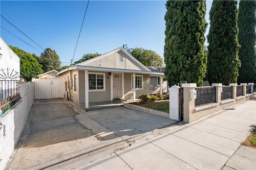 46 W Pleasant St, Long Beach, CA, 90805-6728 | Card Image