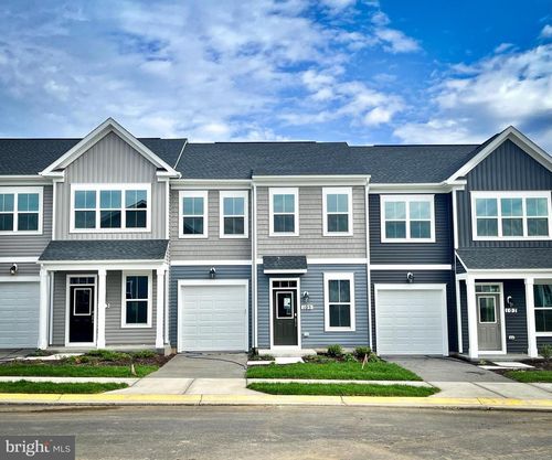 105 Vermillion Ln, Winchester, VA, 22603-4943 | Card Image