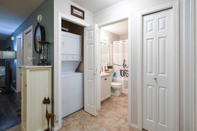 2004 - 5220 50a Ave, Home with 2 bedrooms, 2 bathrooms and 1 parking in Sylvan Lake AB | Image 7