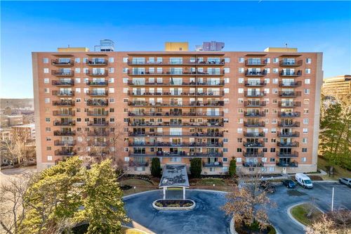 apt-203-4550 Warwick Blvd, Kansas City, MO, 64111-4686 | Card Image