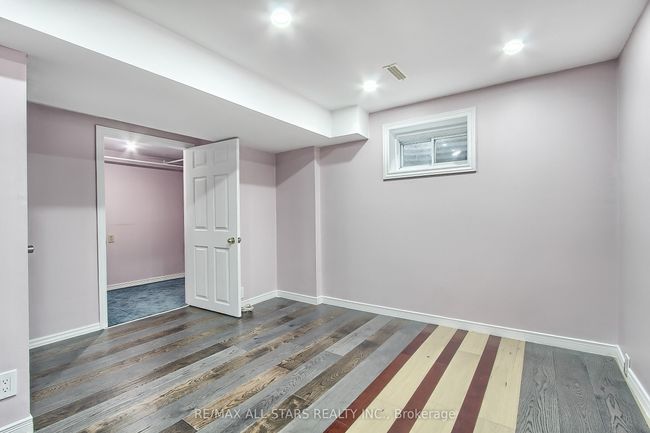 48 Archdekin Dr, House attached with 5 bedrooms, 3 bathrooms and 4 parking in Brampton ON | Image 37