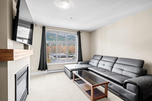 409 - 1211 Village Green Way, Condo with 1 bedrooms, 1 bathrooms and 1 parking in Squamish BC | Card Image