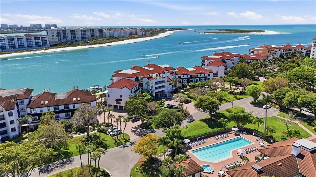 Residential in NAPLES