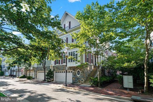 5061 Minda Ct, ALEXANDRIA, VA, 22304-7772 | Card Image