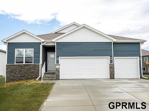 6062 N 185th Avenue, Elkhorn, NE, 68022 | Card Image