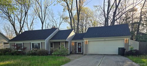 5921 Houghten Dr, Troy, MI, 48098-2963 | Card Image