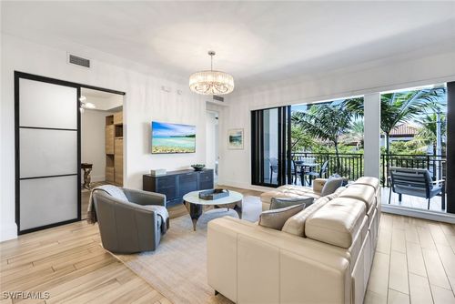 305-1035 3rd Ave S, Naples, FL, 34102-6443 | Card Image
