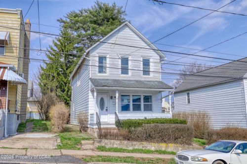82 E Newport St, Hanover Township, PA, 18706-3022 | Card Image