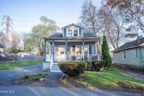 29 Undine St, Colonie, NY, 12205-3135 | Card Image