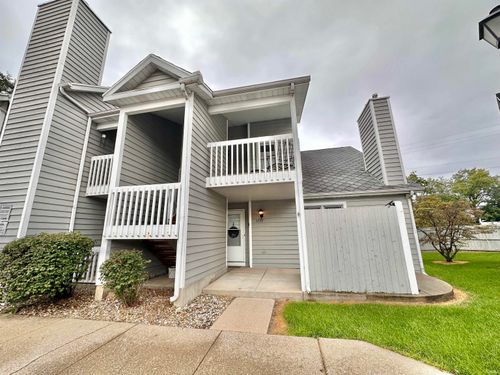 1537 N Oakhill Dr, South Bend, IN, 46637-5679 | Card Image