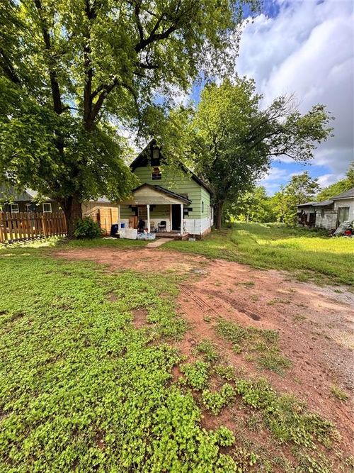 607 E Grant Ave, Guthrie, OK, 73044-5114 | Card Image