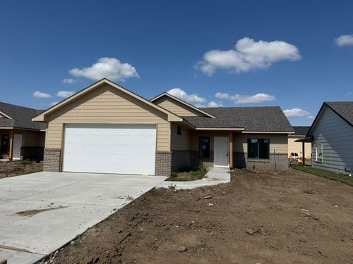 8974 E Joshua St, Bel Aire, KS, 67226-2371 | Card Image