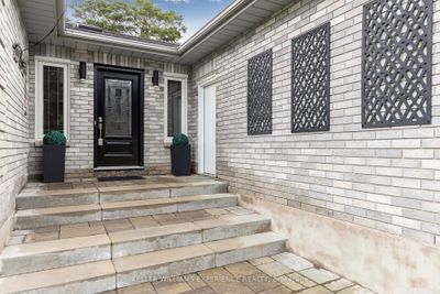 11 Mayfair Dr, House other with 3 bedrooms, 2 bathrooms and 4 parking in Barrie ON | Image 3