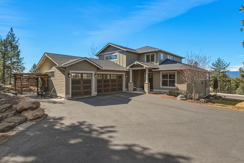 2005 Nw Glassow Dr, Bend, OR, 97703-5616 | Card Image
