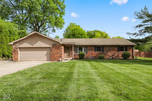 4078 Fairview Rd, Greenwood, IN, 46142-7757 | Card Image