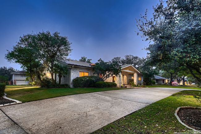 201 Sheffield, House other with 5 bedrooms, 5 bathrooms and null parking in Castle Hills TX | Image 4