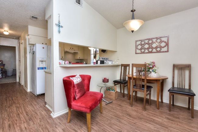Unit A Dining Area | Image 11