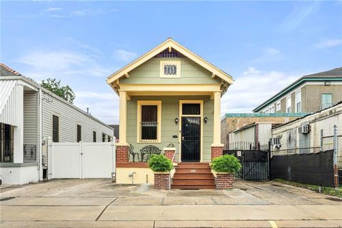 2715 Palmyra St, New Orleans, LA, 70119-6350 | Card Image