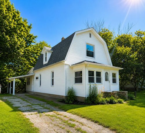 312 W 7th St, Munith, MI, 49259-9685 | Card Image