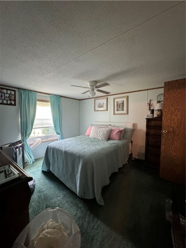Master is seperate from the other bedrooms | Image 16