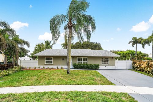 6902 Athena Dr, Lake Worth, FL, 33463-7283 | Card Image