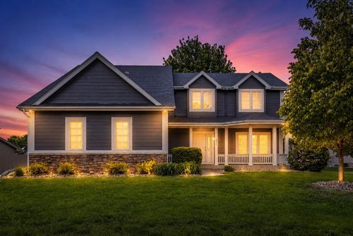 2106 Sw Woodland Dr, Ankeny, IA, 50023-5410 | Card Image