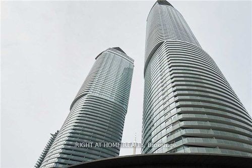 5707-12 York St, Toronto, ON, M5J0A9 | Card Image