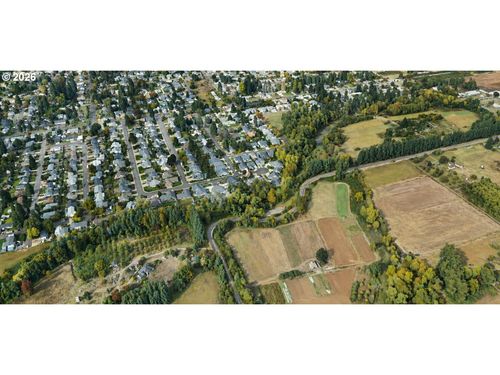 755 Nottingham Ave, Eugene, OR, 97404-1380 | Card Image