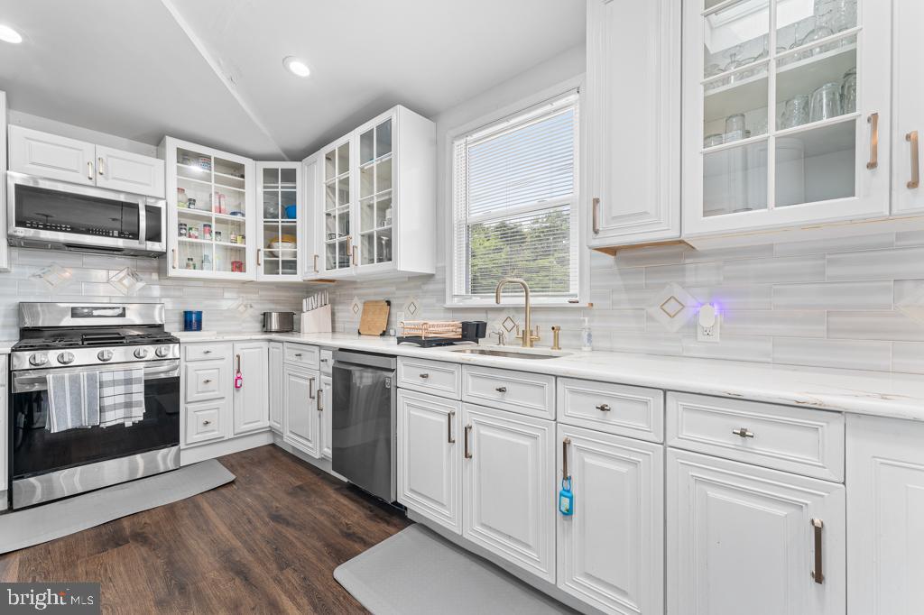 Pitman St, Penns Grove, NJ 08069