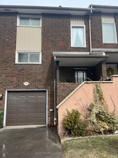 33-39 Permfield Path, Etobicoke, ON, M9C4Y5 | Card Image
