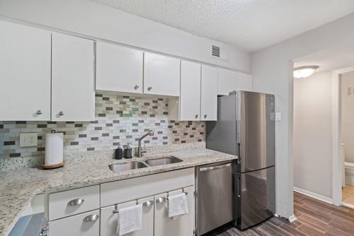 12-108 N Belvedere Blvd, Memphis, TN, 38104-2531 | Card Image