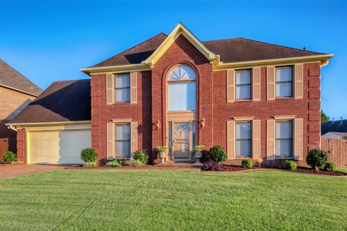 8893 Lindstrom Dr, Cordova, TN, 38016-1057 | Card Image