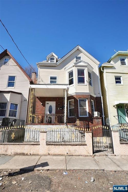 780 Madison Avenue, Paterson, NJ, 07501 | Card Image
