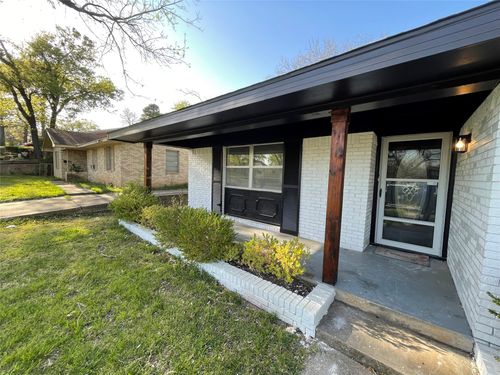 1501 W Chestnut St, Denison, TX, 75020-3511 | Card Image