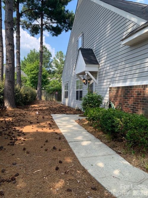 9731 Elizabeth Townes Ln, Charlotte, NC, 28277-2128 | Card Image
