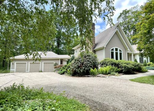 67 Transylvania Rd, Roxbury, CT, 06783-2108 | Card Image