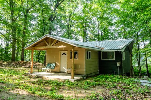 10055 County Road 215, Grand Junction, MI, 49056-9500 | Card Image