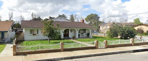 2302 8th St, La Verne, CA, 91750-4547 | Card Image