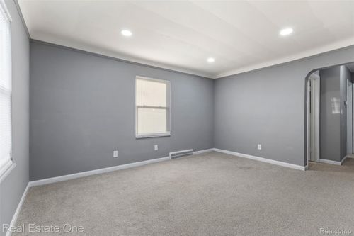 1178 Fort Park Blvd, Lincoln Park, MI, 48146-1557 | Card Image