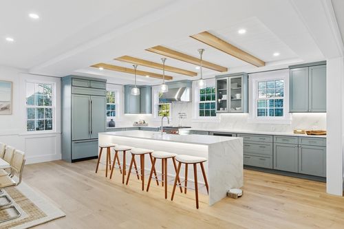 2 Mariners Way, Nantucket, MA, 02554-3779 | Card Image