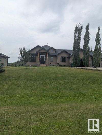 2050 Spring Lake Dr, House other with 5 bedrooms, 4 bathrooms and 6 parking in Spring Lake AB | Image 2