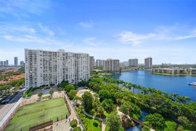 1506W - 2801 Ne 183rd St, Condo with 2 bedrooms, 2 bathrooms and null parking in Aventura FL | Image 1